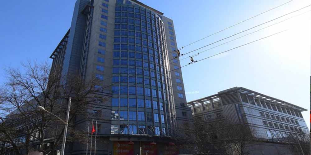 北礦磁材科技用高服氣流篩解決磁性材料的精度、細度及環(huán)境污染問題